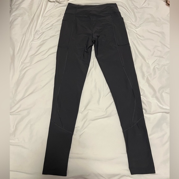 Victoria Secret Sport Leggings w/ Pockets - Picture 2 of 6